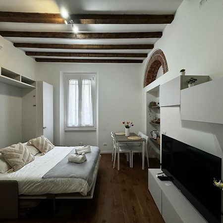 Regina Milano In Corso Lodi - Sky Tv, Wifi E Breakfast Box Apartment Екстериор снимка