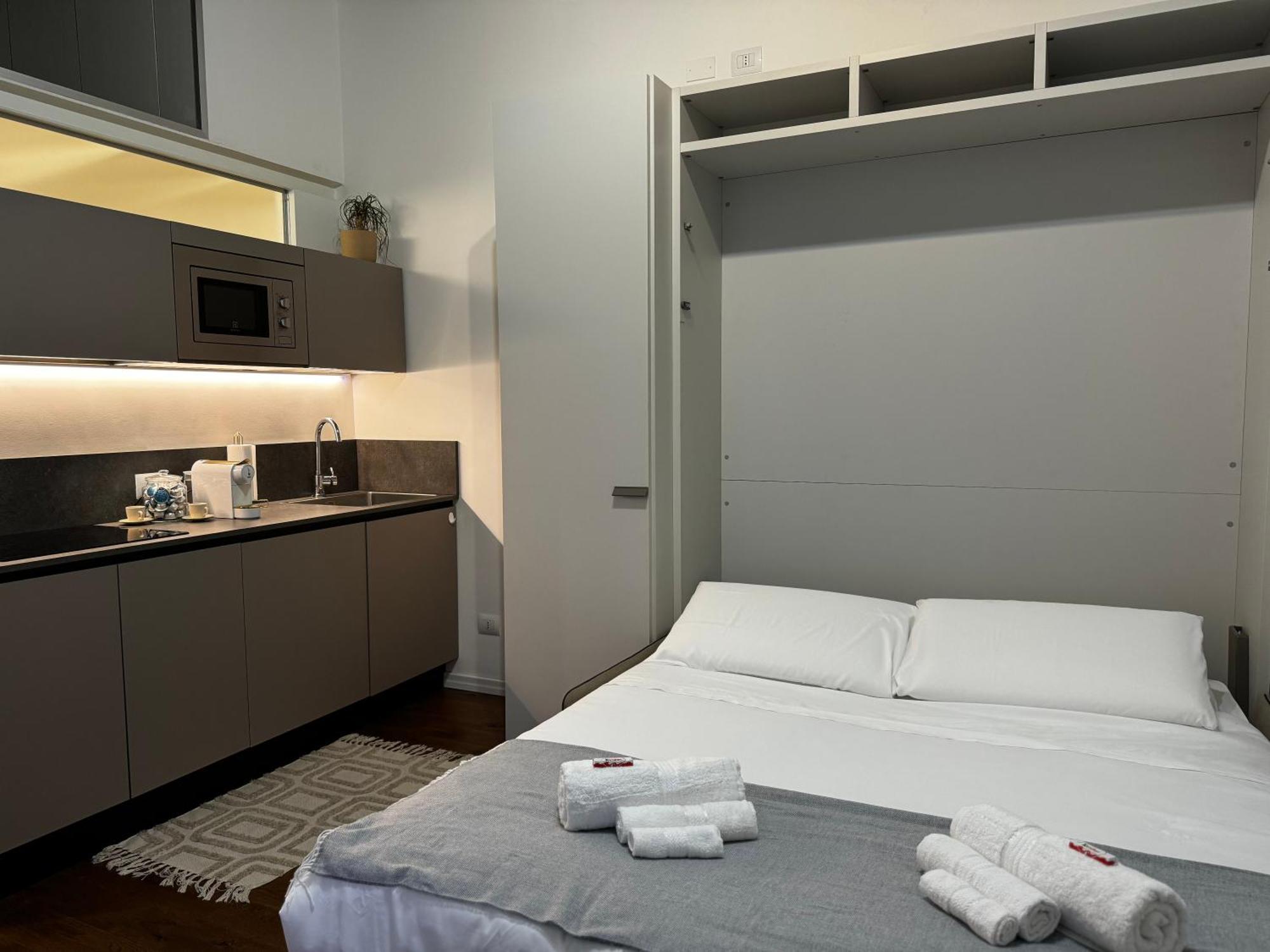 Regina Milano In Corso Lodi - Sky Tv, Wifi E Breakfast Box Apartment Екстериор снимка