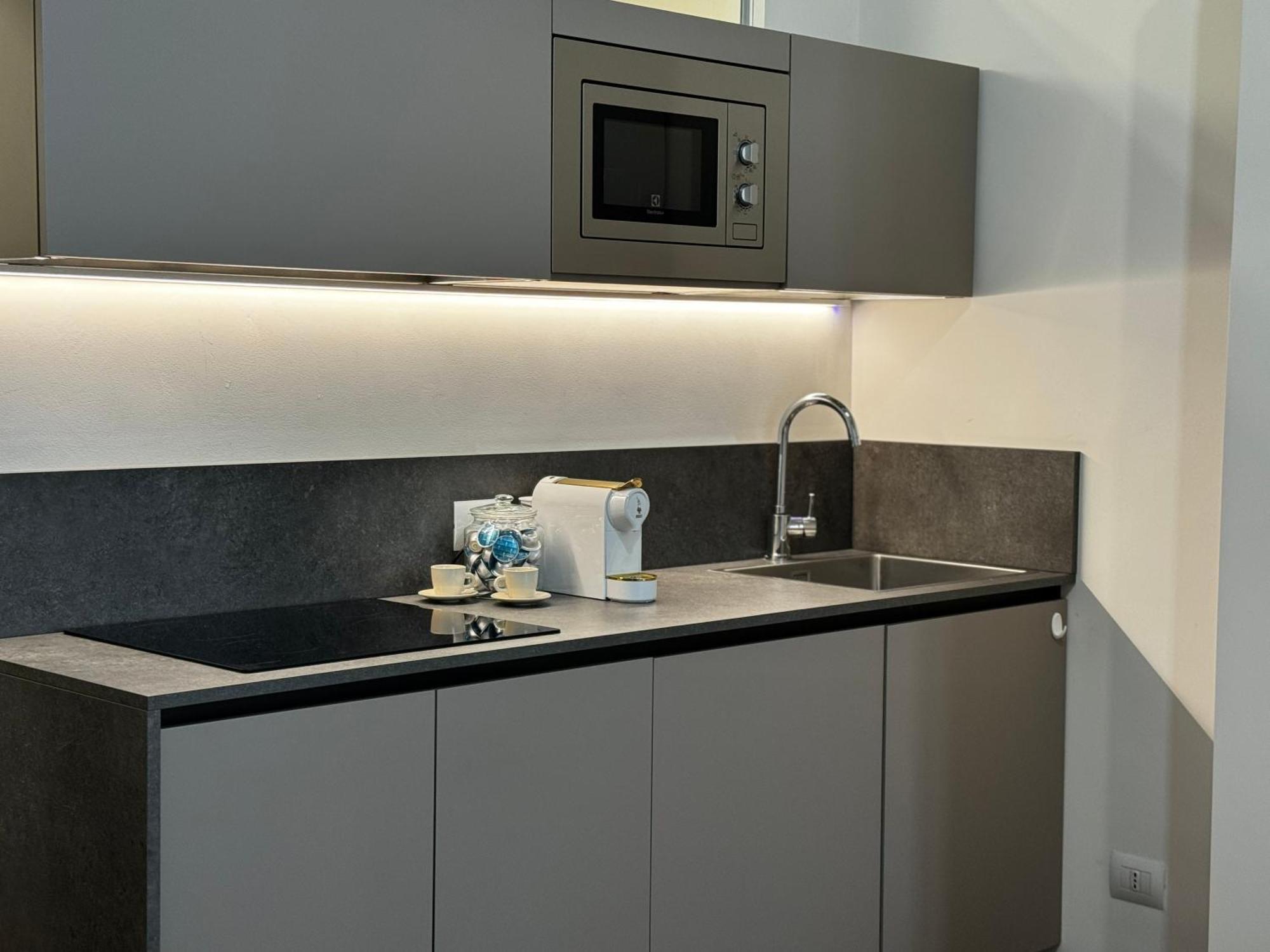 Regina Milano In Corso Lodi - Sky Tv, Wifi E Breakfast Box Apartment Екстериор снимка