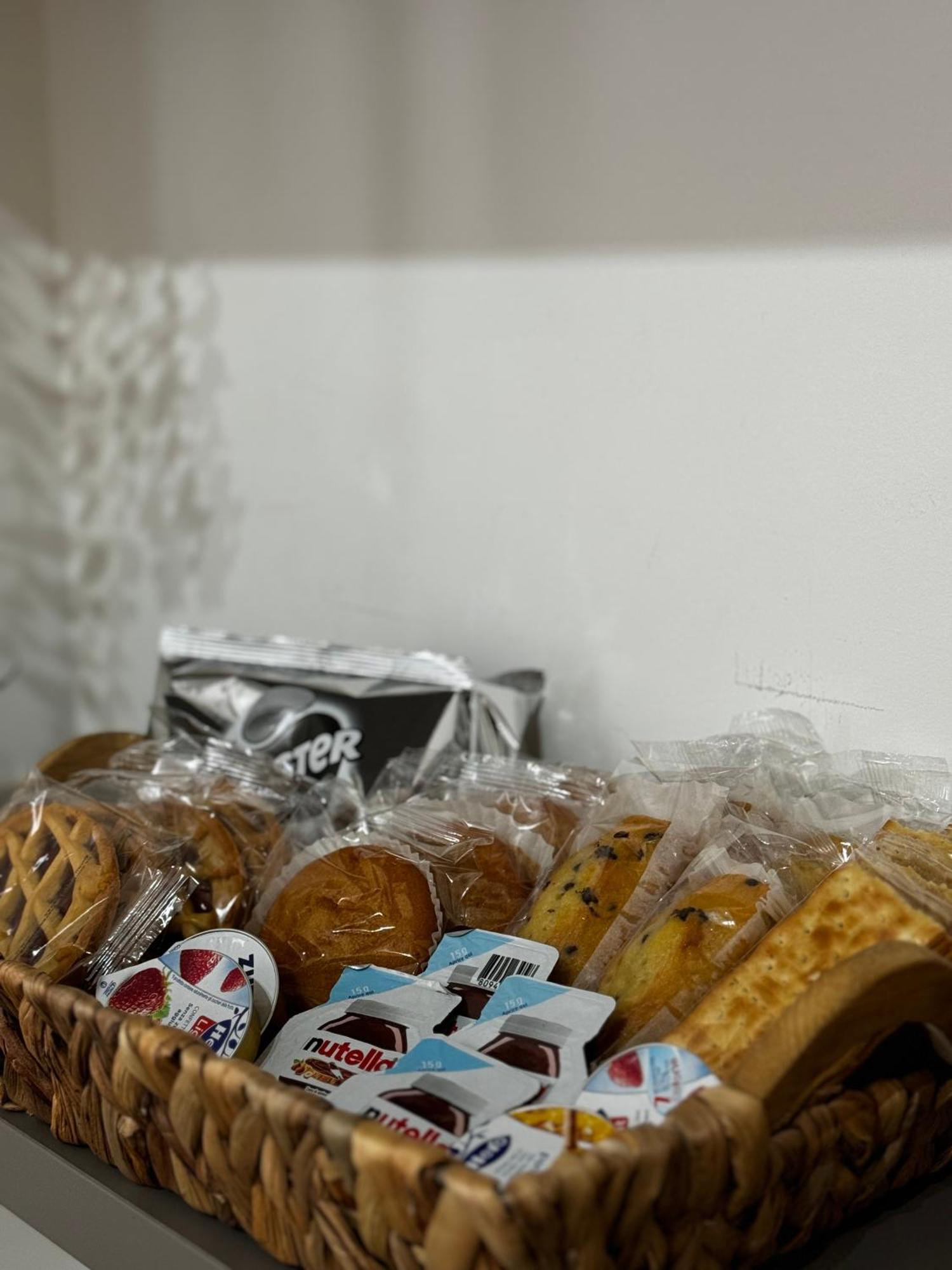 Regina Milano In Corso Lodi - Sky Tv, Wifi E Breakfast Box Apartment Екстериор снимка